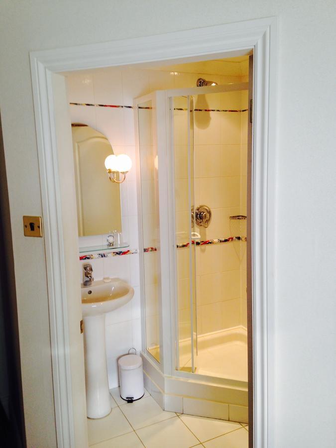 Regency Hotel دوغلاس المظهر الخارجي الصورة